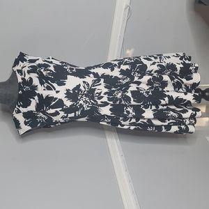 Black and White Floral Sleeveless Dress Size